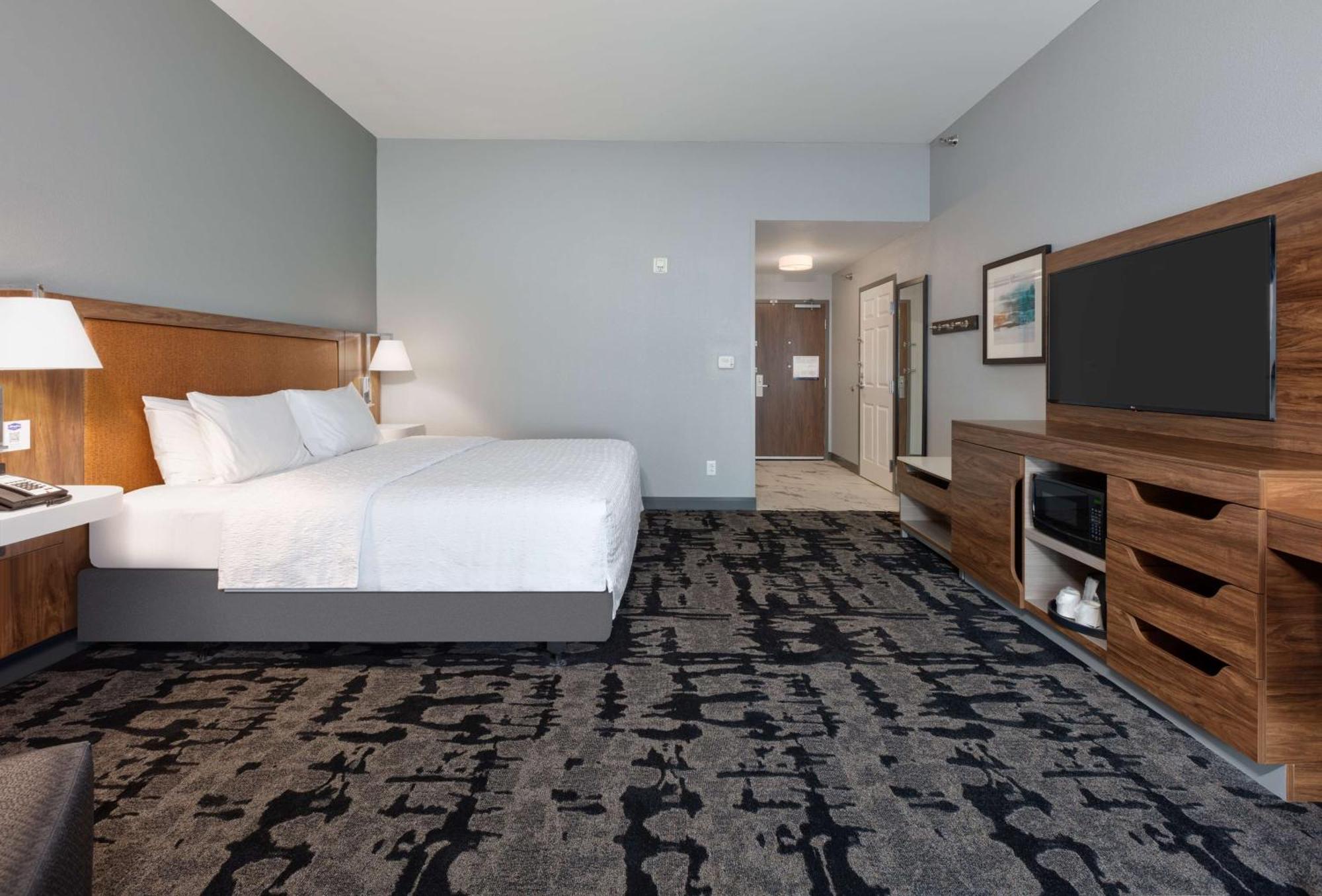 Hampton Inn Norfolk Exterior photo